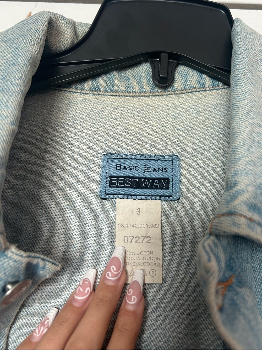 Pink Floyd Light Blue Denim Jacket with Back Tour Graphic from PARIS!!!!! - Picture 3 of 4